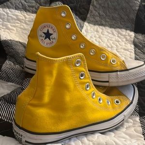 Mens 5, Womens 7 Vans